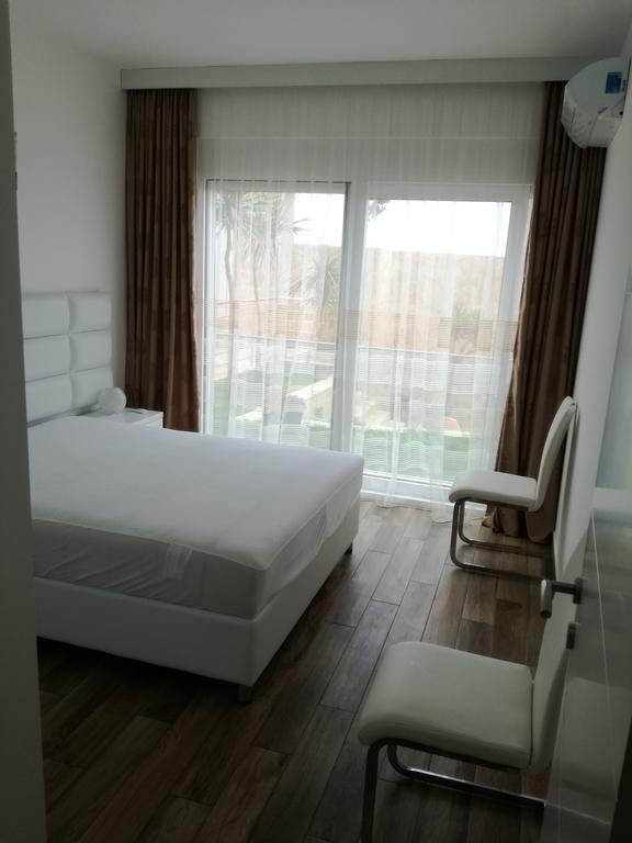 Apartment Victoria Dobra Voda Bagian luar foto