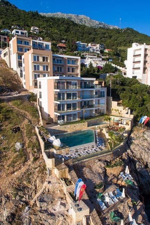 Apartment Victoria Dobra Voda Bagian luar foto
